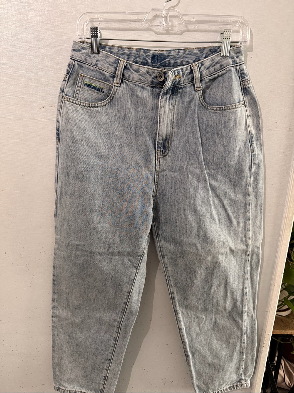 Light Wash Straight Leg Women’s Jeans